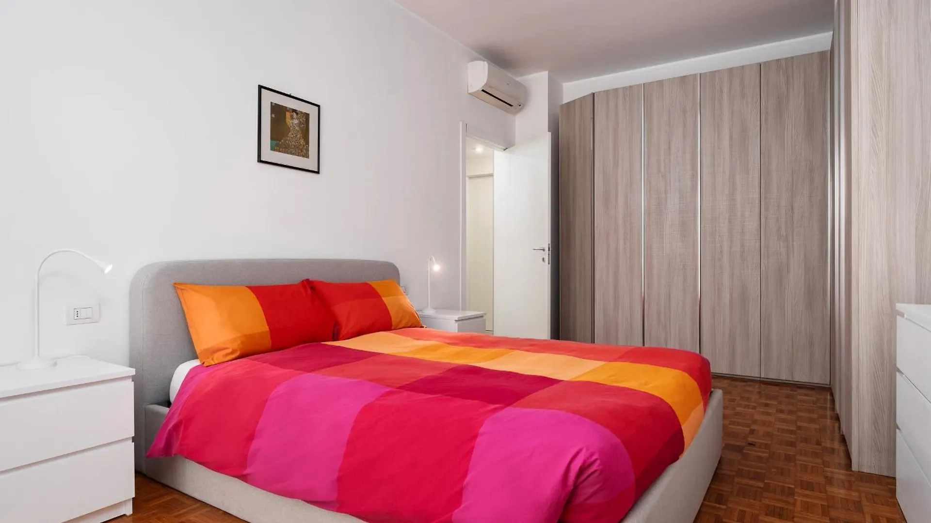 Ferienwohnung New - Roncaglia - M4 Bolivr - Sforza Castel Mailand Italien
