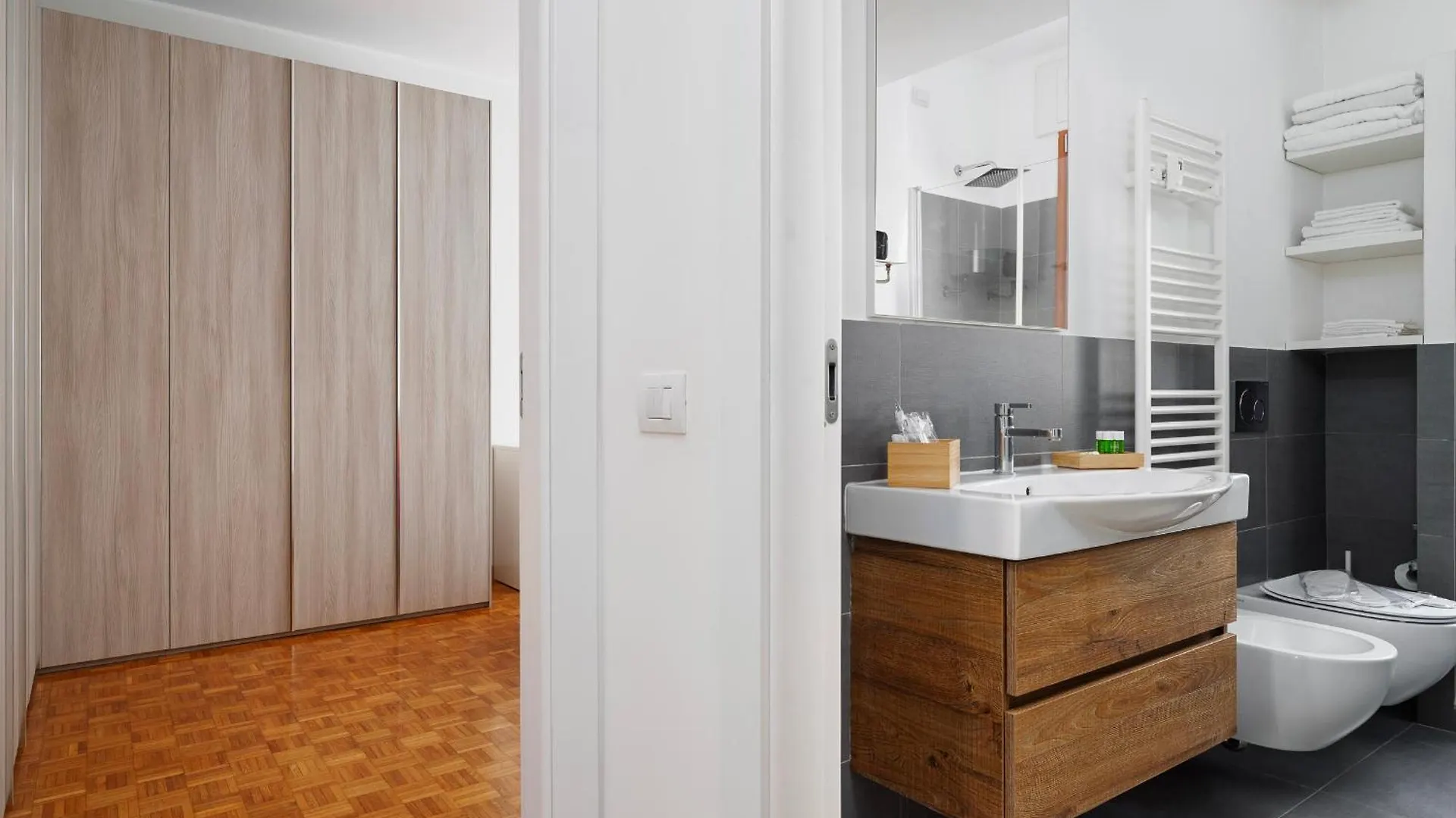 Apartment Ferienwohnung New - Roncaglia - M4 Bolivr - Sforza Castel Mailand